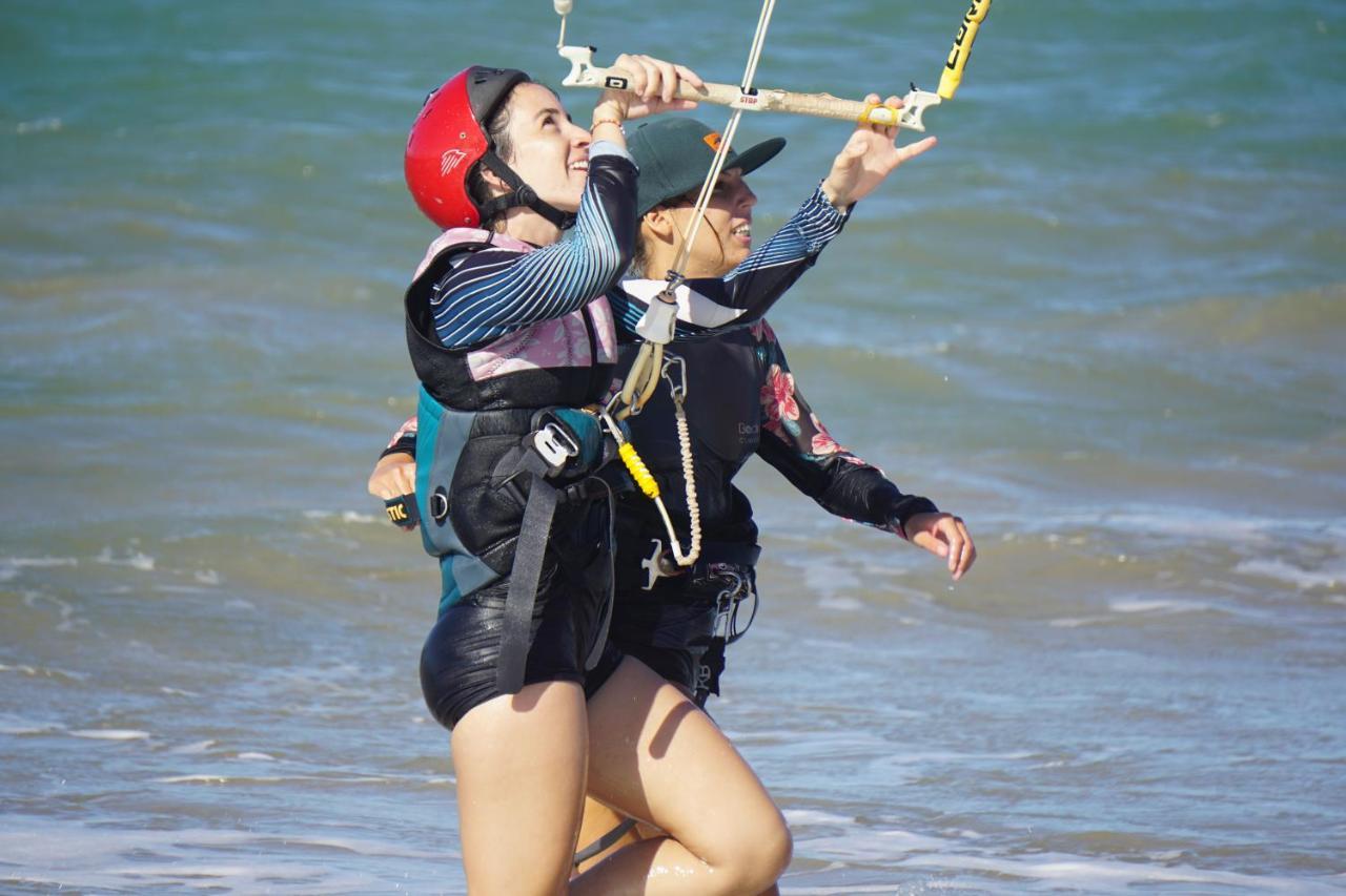 Bada Hostel & Kite School 컴부코 외부 사진